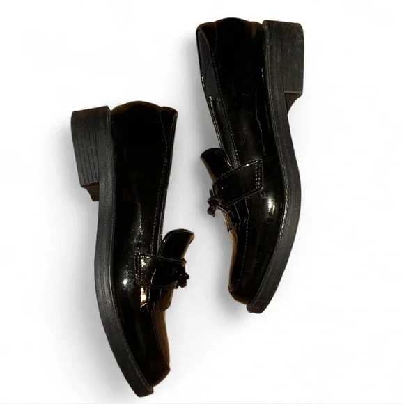 Classic Black Patent Leather Loafers - Picture 6 of 7